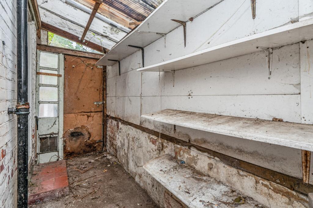 105 Cressingham Road, Reading, Berkshire, RG2 7RY