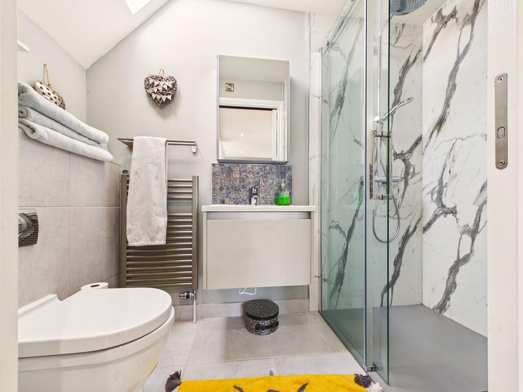 CAM04092G0-PR0044...