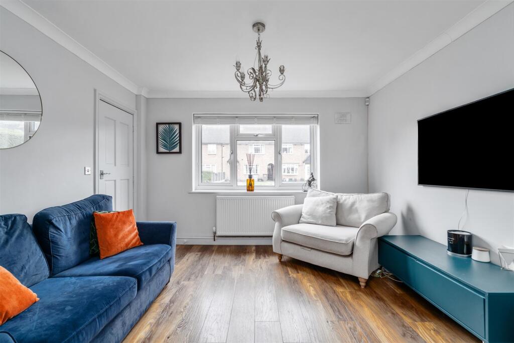 4 Elkstone Close_1.jpg