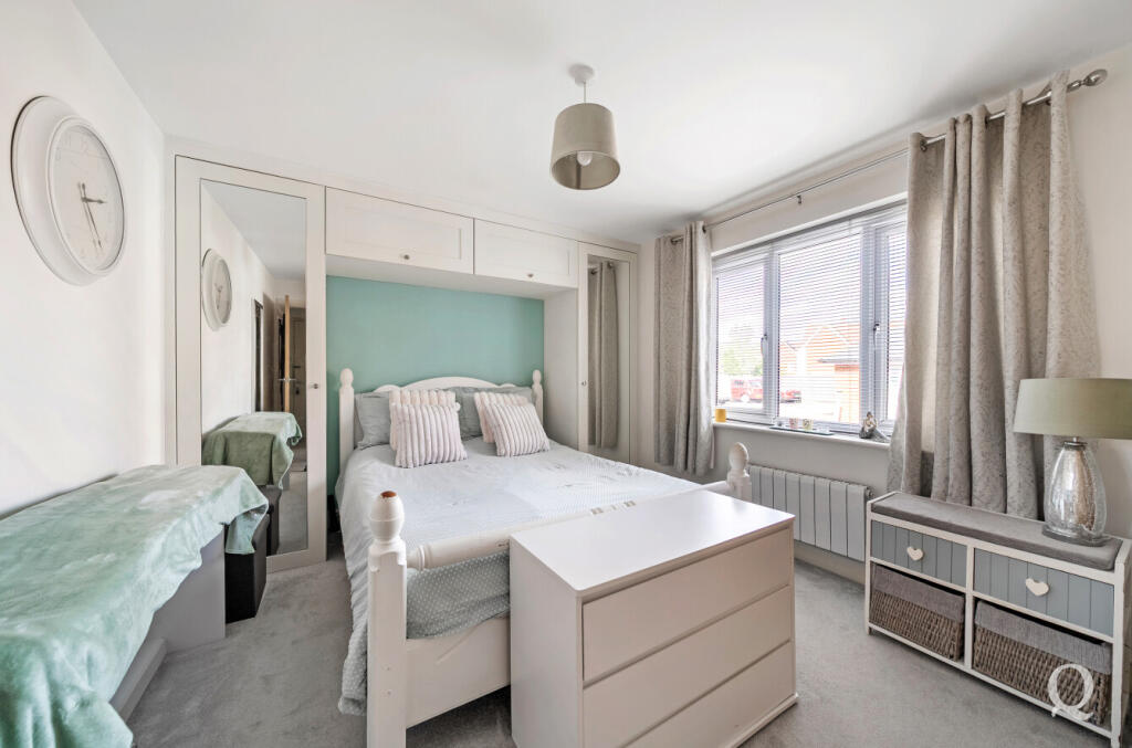 00e76d50-de76-458...