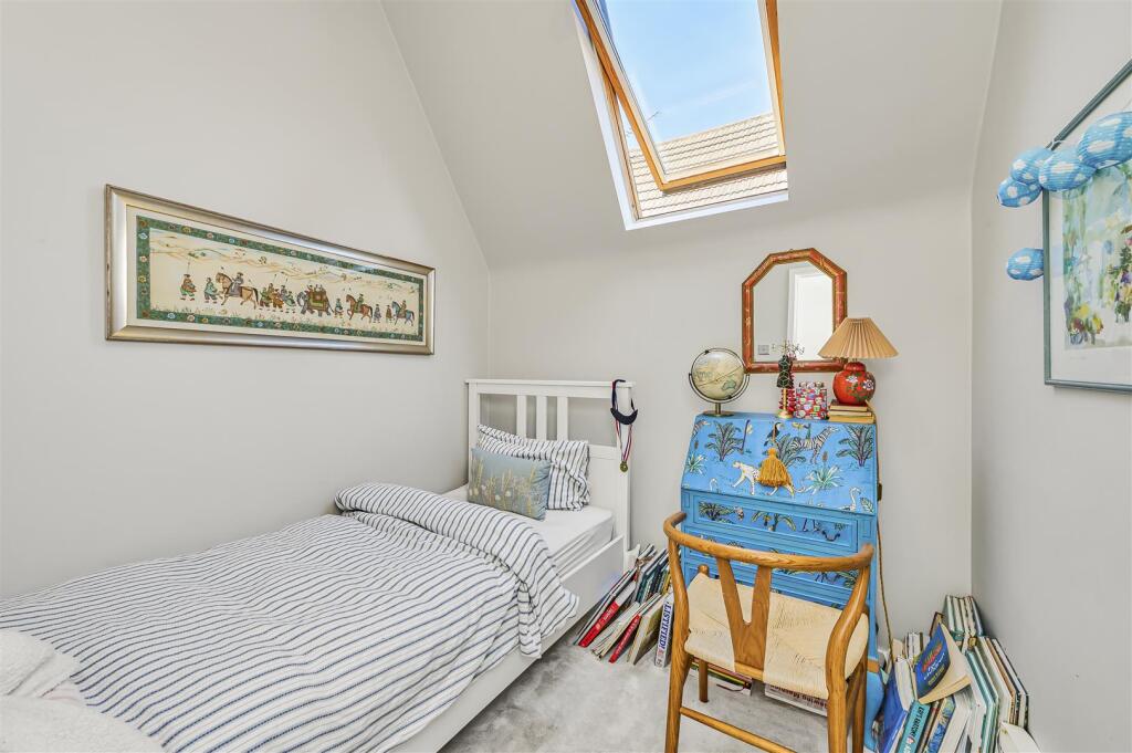 James_Anderson_-_Sheen_Lane_London__SW14_8HY_18.JP