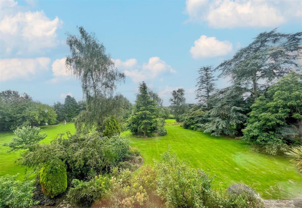 Lansdown External Garden.jpg