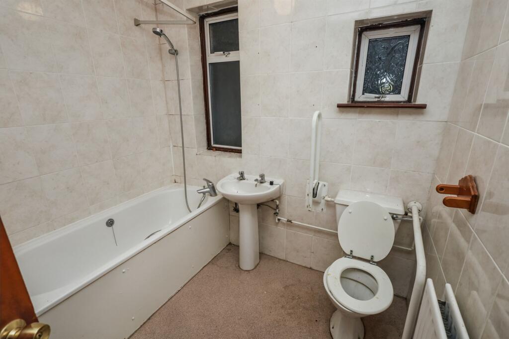 9 Joydon Drive, Chadwell Heath, Romford RM6 4ST