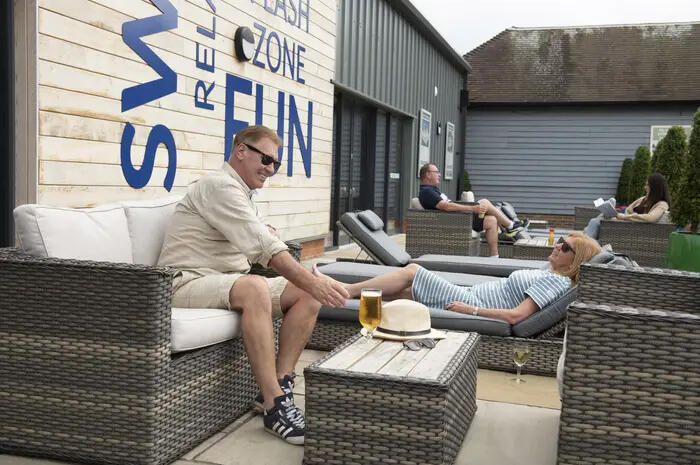 2021_Kent_Marlie_ParkFamily_mature_couple_drinking