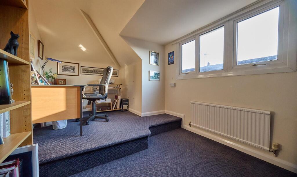 Side Bedroom Four/Office