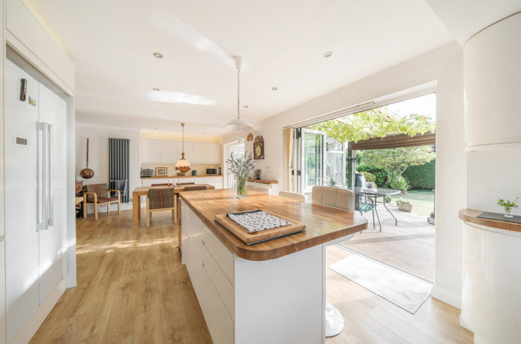 1319439-21-686829...