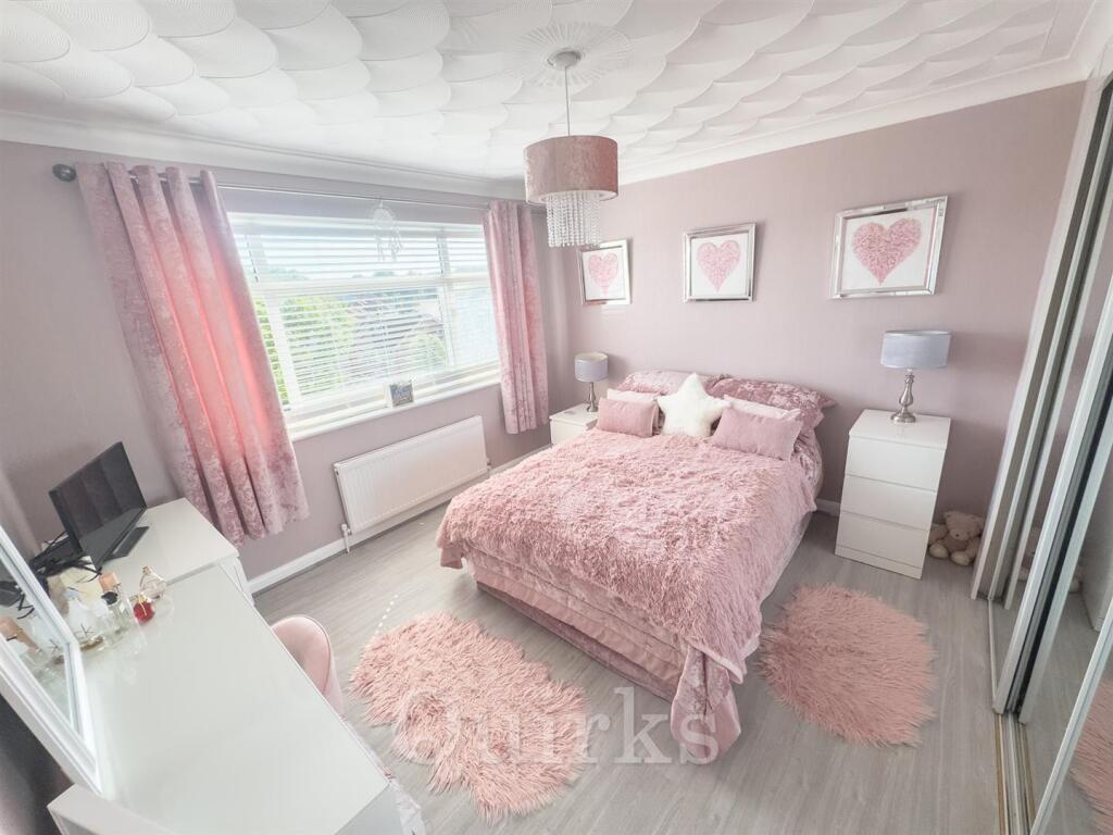 Bedroom One.jpg