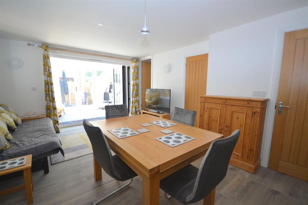 Annexe Dining Area