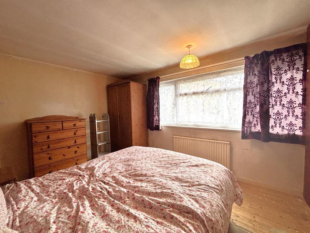 Bedroom 1.jpeg