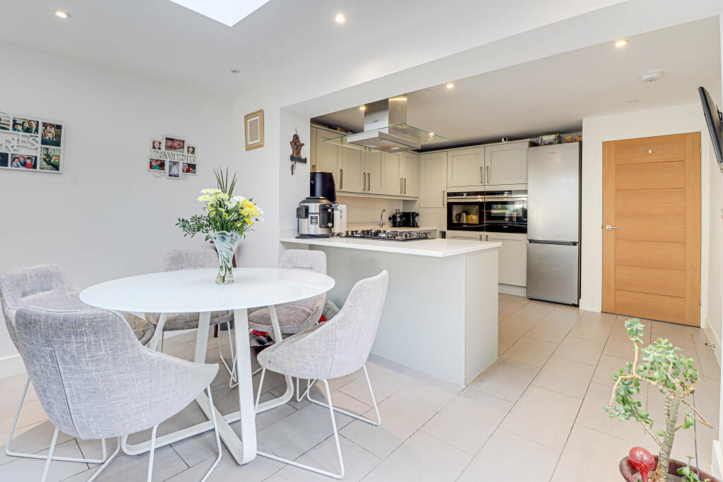 Dining/Kitchen