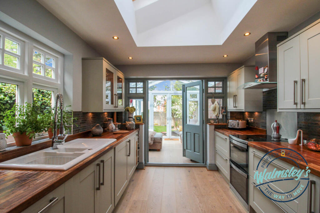 Kitchen dining