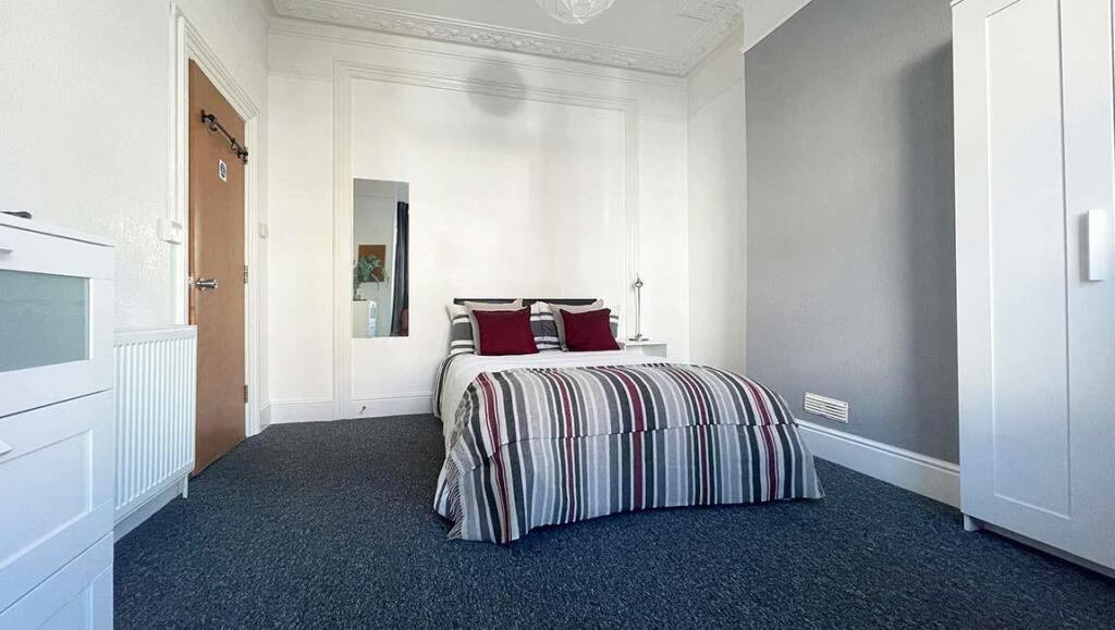 6-bed-student-house-britannia-rd-north-2-portsmout