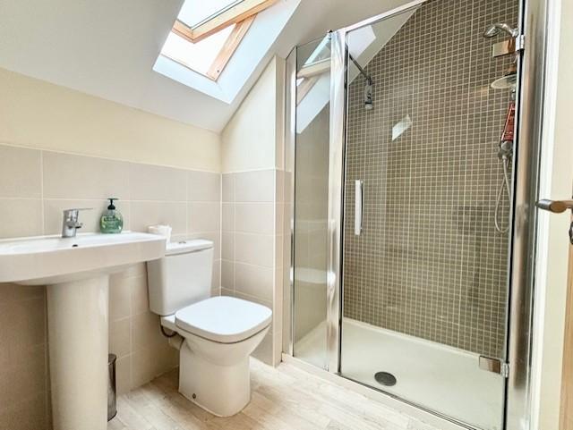 En-Suite To Bed 1
