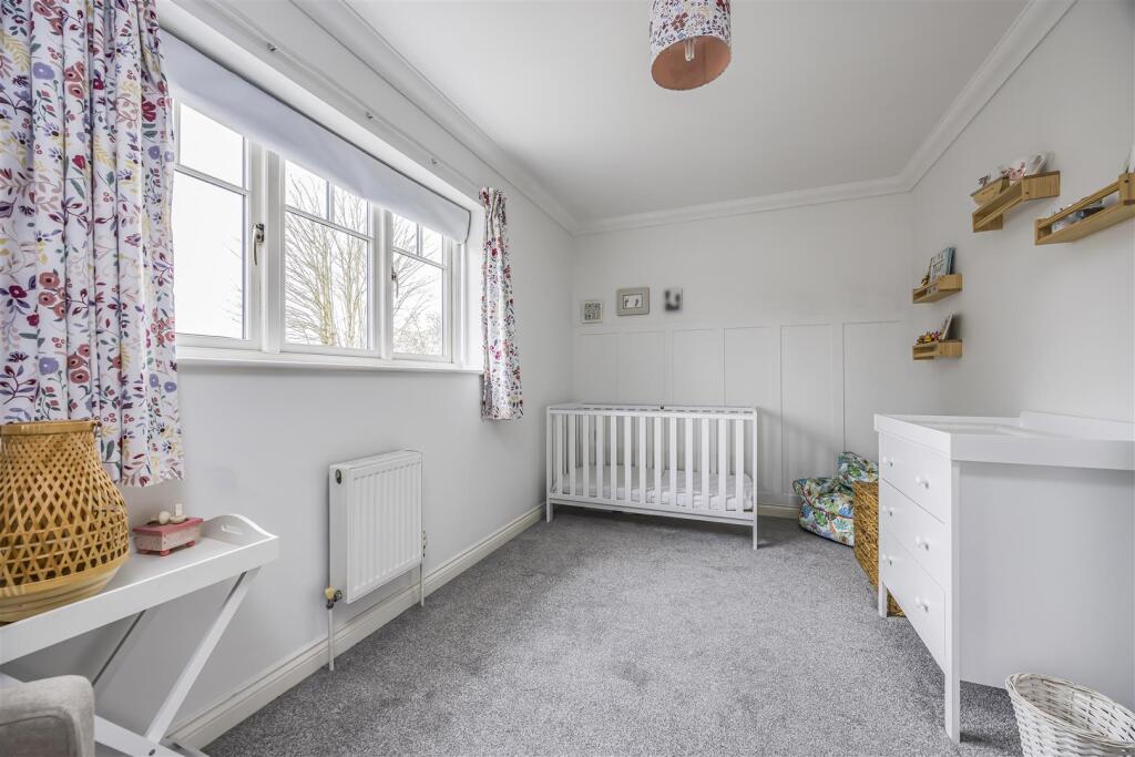 10 Castle Mews, Horndean-PorticoMarketing-SoldBy-2