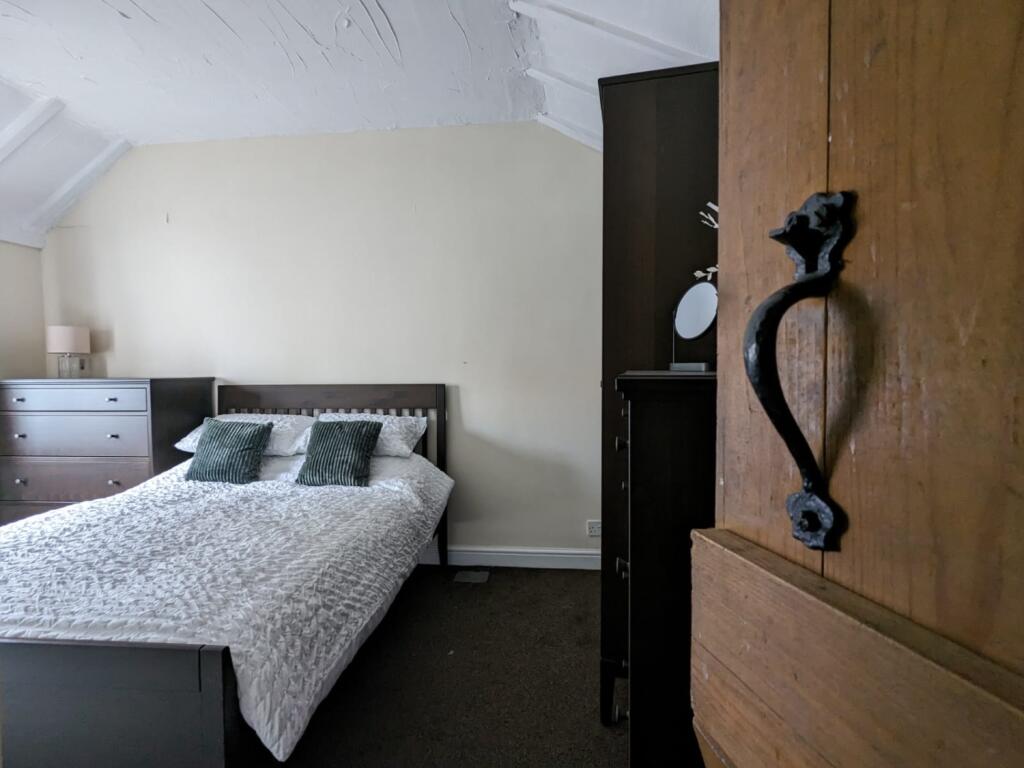 bed 1