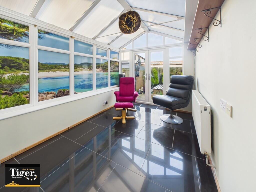 CAM02176G0-PR0772...