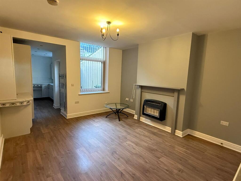 WhatsApp Image 2025-11-25 at 15.11.56.jpeg