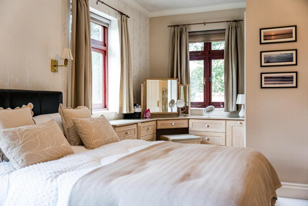 42 Moss Lane, SK7 1RD-34.jpg