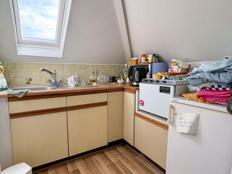 F.F. Kitchenette