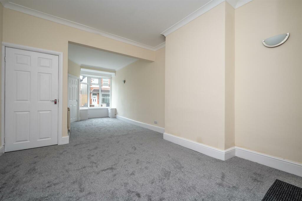 Lounge / Dining Room
