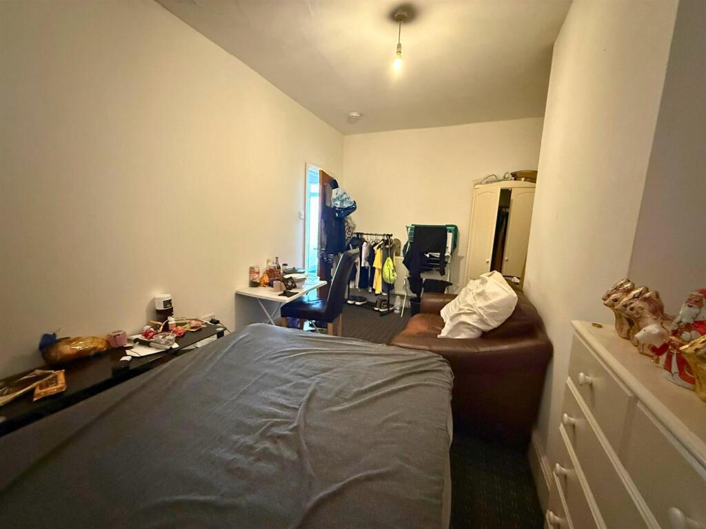 Bedroom one (Reception room two)