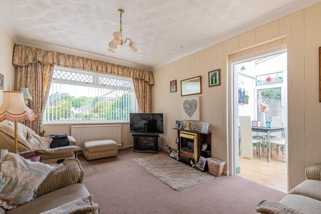 Wimbourne Crescent 14-33.jpg