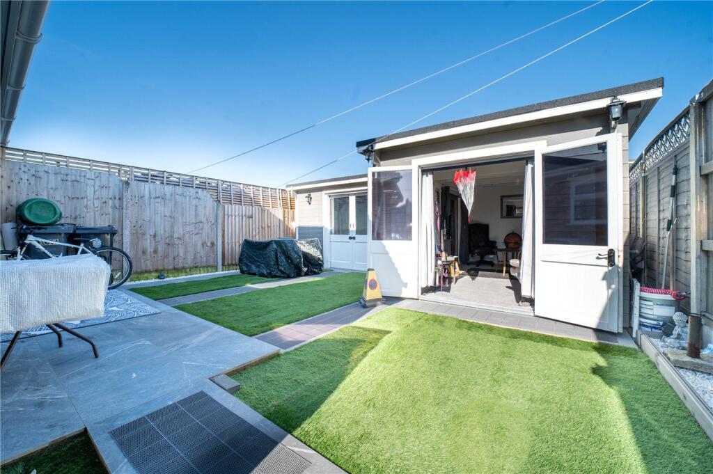 Garden &amp; Outbuilding