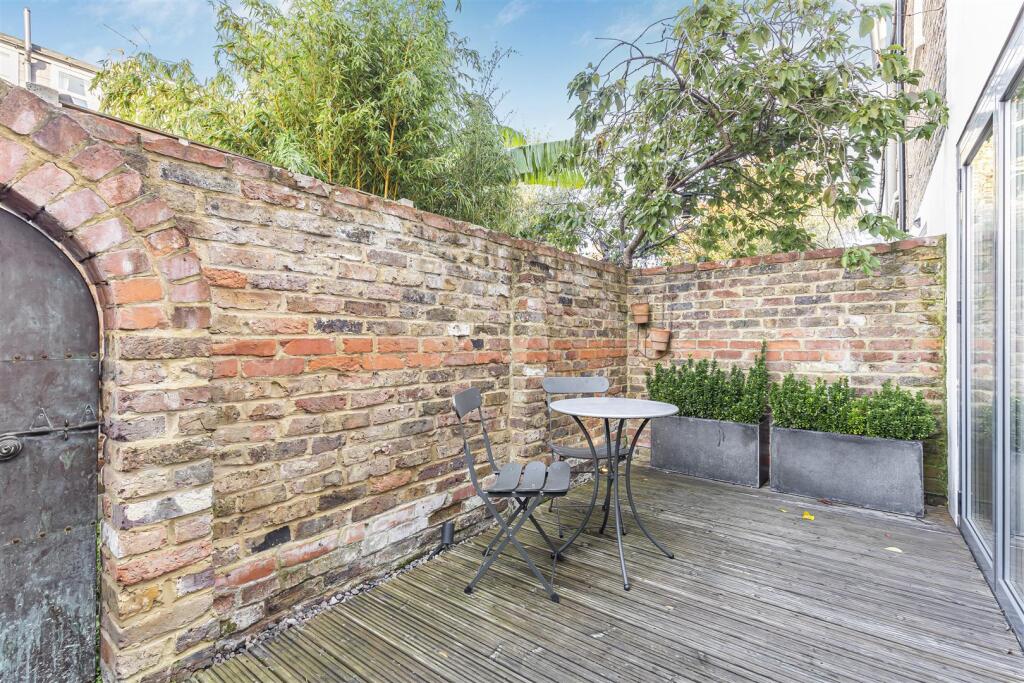 James_ande avenue-Sw14__1_.jpg