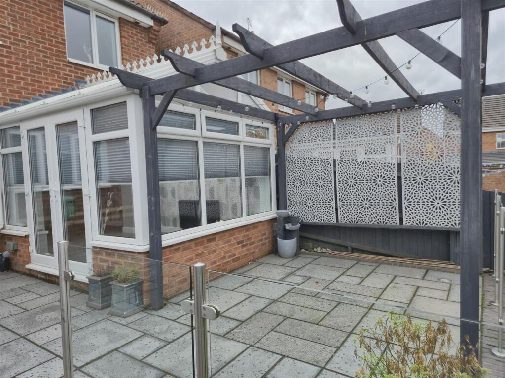 Landscaped Private Rear Garden