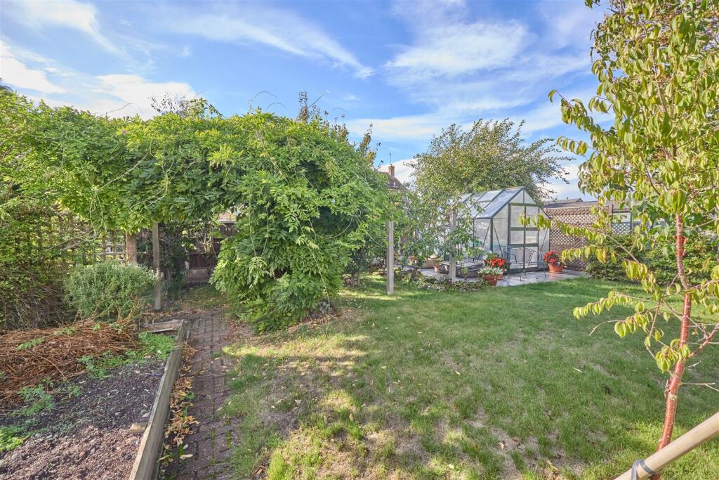 Station Road ES 21.jpg