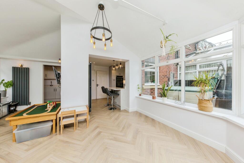 Dining Conservatory