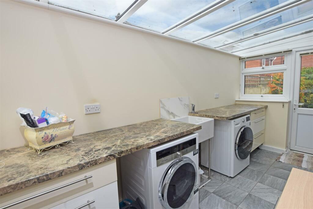 Utility Room.JPG