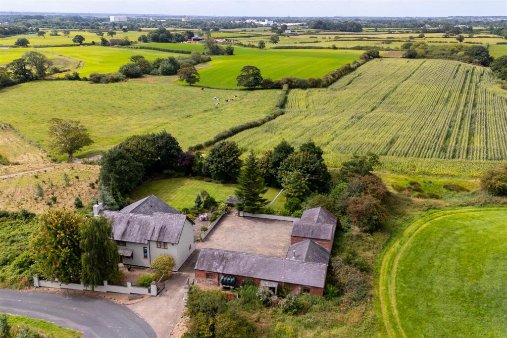 Aerial View - Surroundings