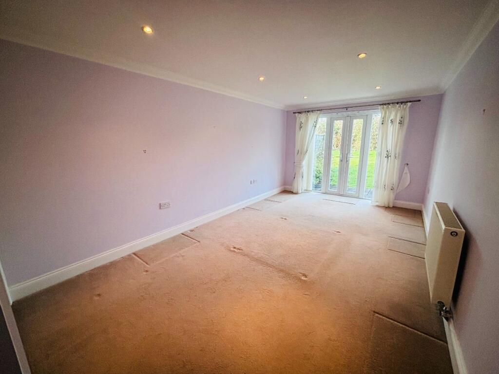 Flat , Rondor Court,  Portsmouth Road, Horndean, Waterlooville
