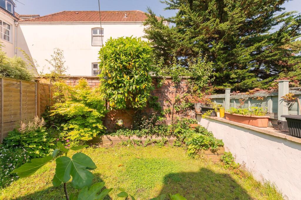 2O1RSG - External G.jpg