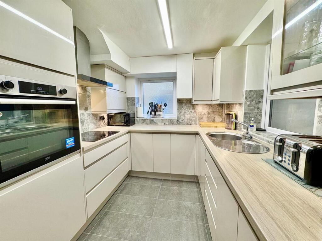 PHOTO-2025-12-10-16-27-46 (7).jpg