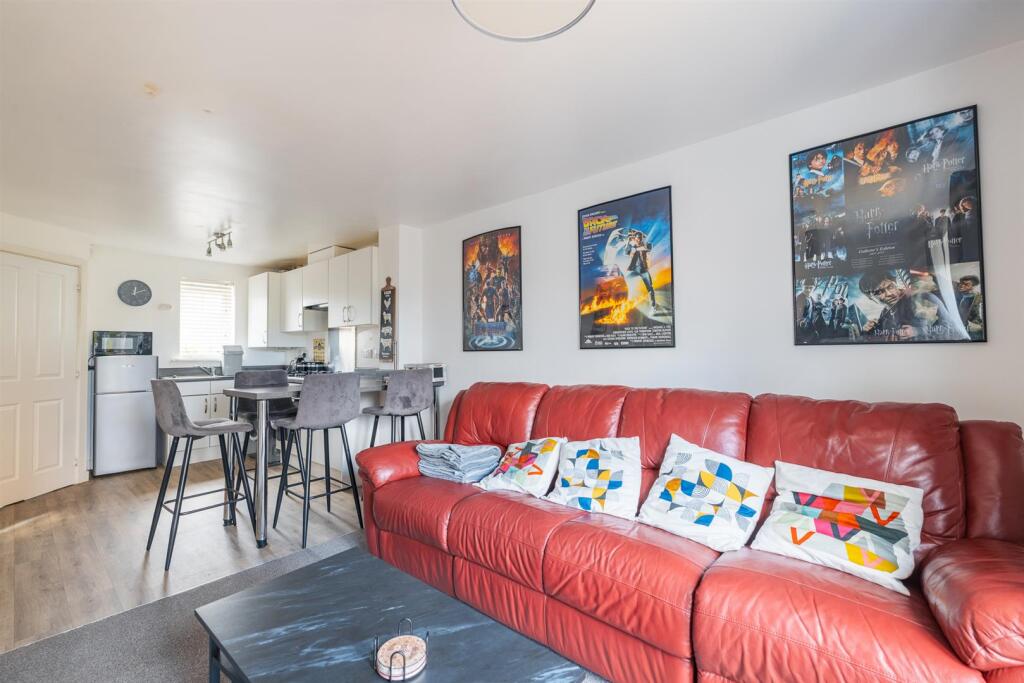 41 Rockling Street-9.jpg