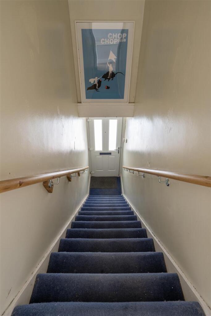 Bisterne Avenue, E17