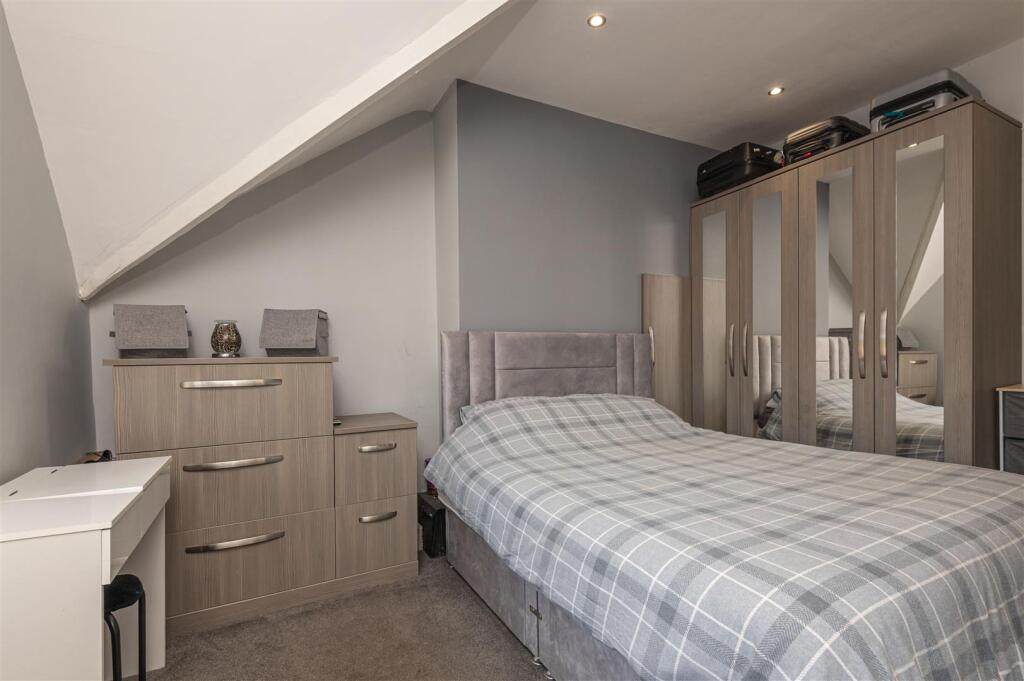 61 - 15 Pontefract Road S72 8AY.jpg