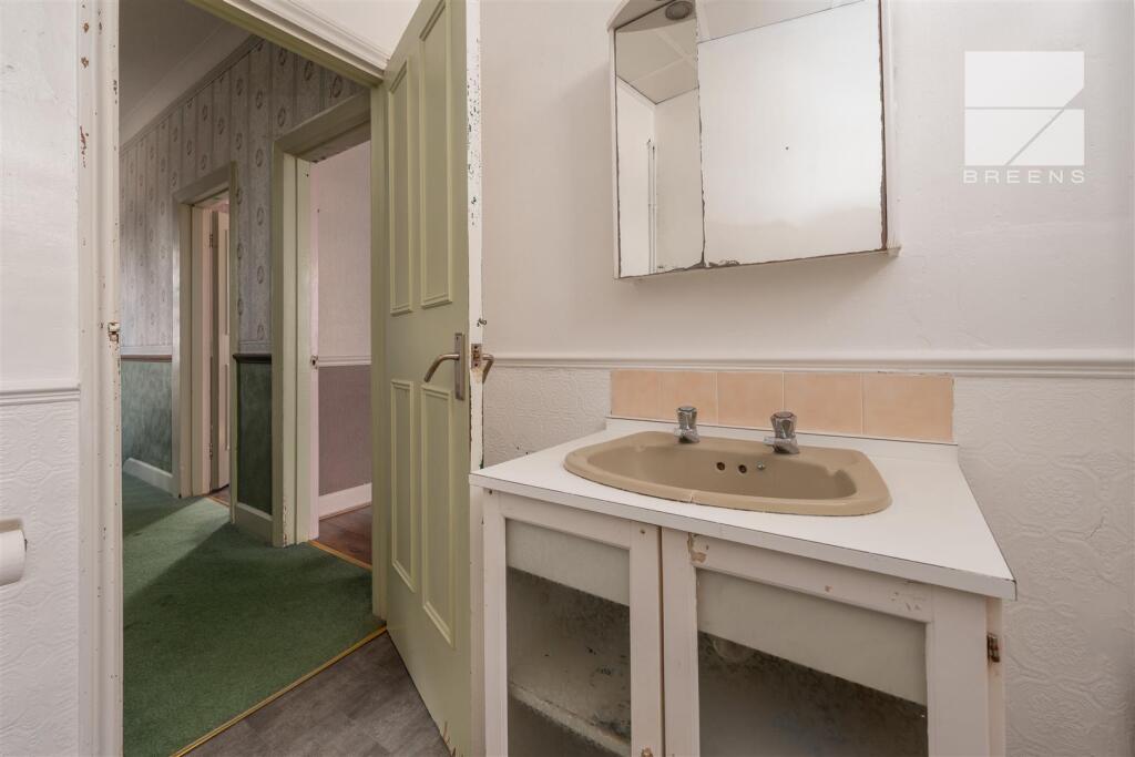 97 Hall Lane_0049.jpg