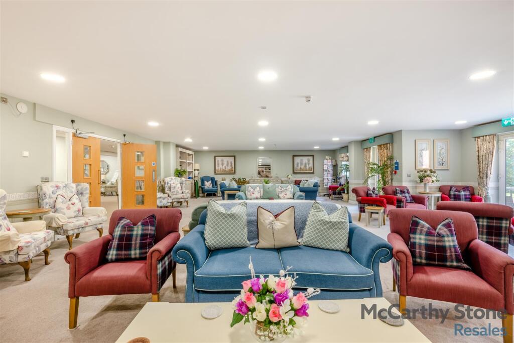8668898-interior16.jpg
