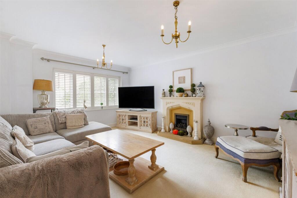 Price Gardens, Warfield, Bracknell, Berkshire, RG42