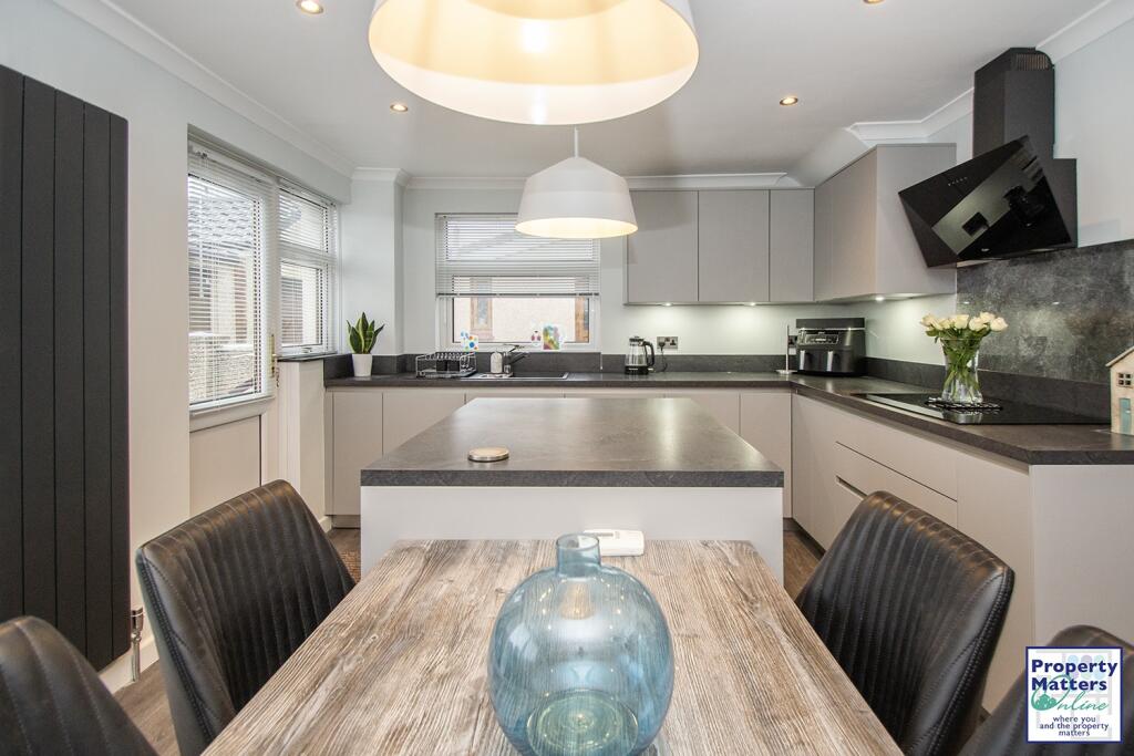 Dining kitchen