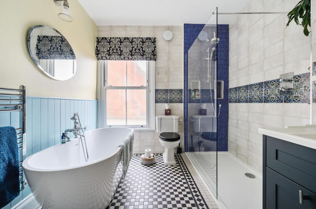 52 Hillmorton Road, Rugby