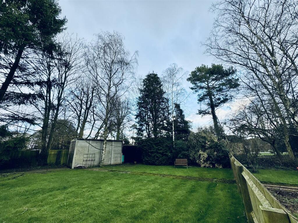 Building Plots, 13 Hartwell Road