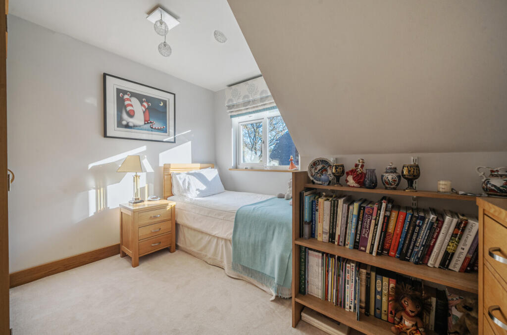 1381890-12-691f09...