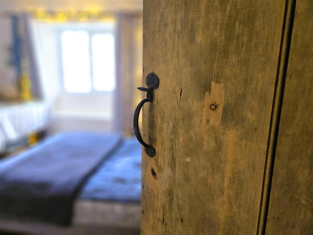 Timber latch doors.jpg