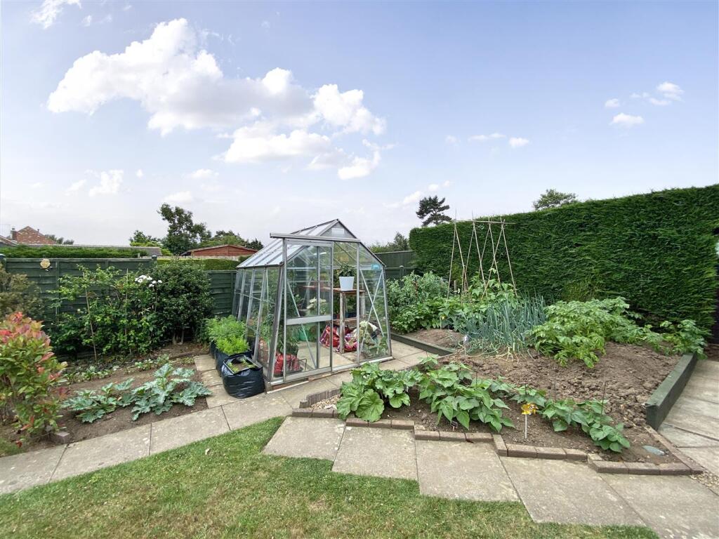 9018228-105542-133959361074807202-e7c2a543-0c75-44