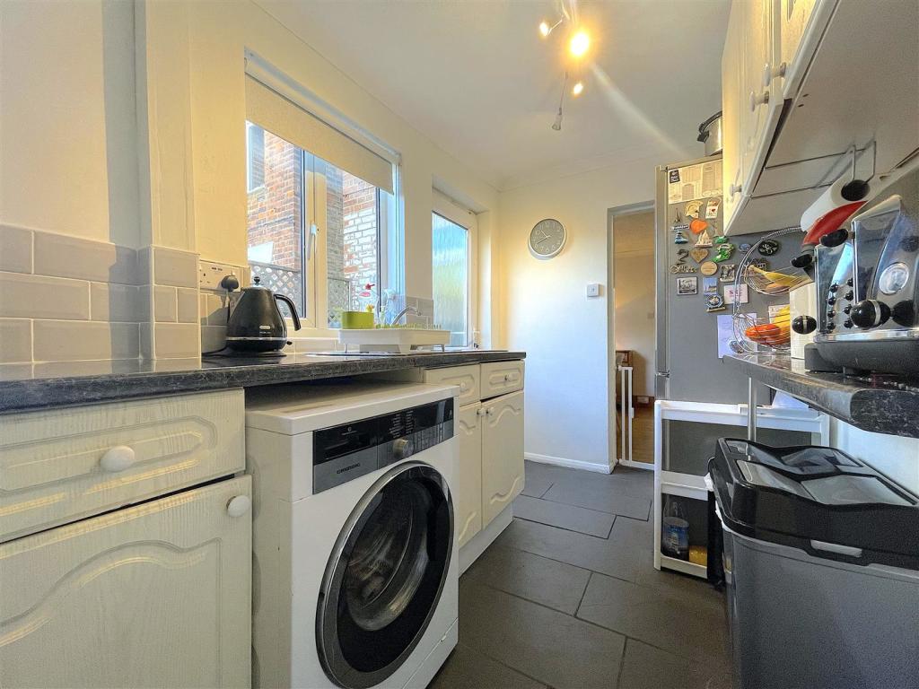 Kitchen (1).jpeg