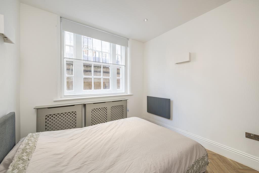 bedroom (1).jpg